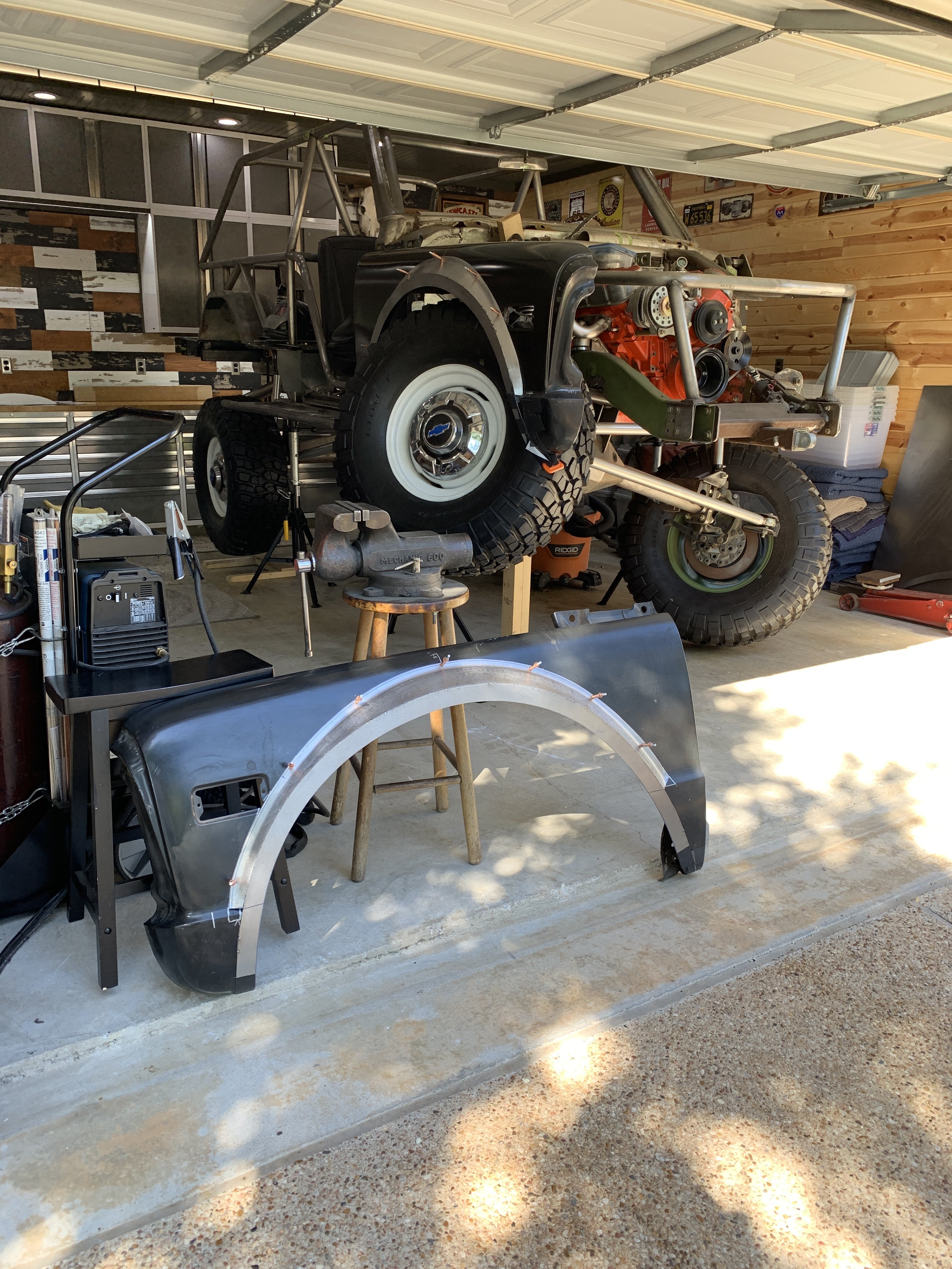 2 FENDERS