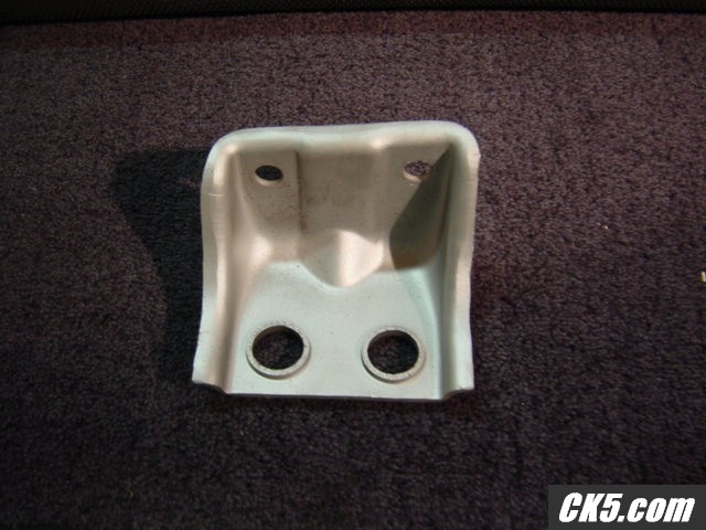 205_bracket_001