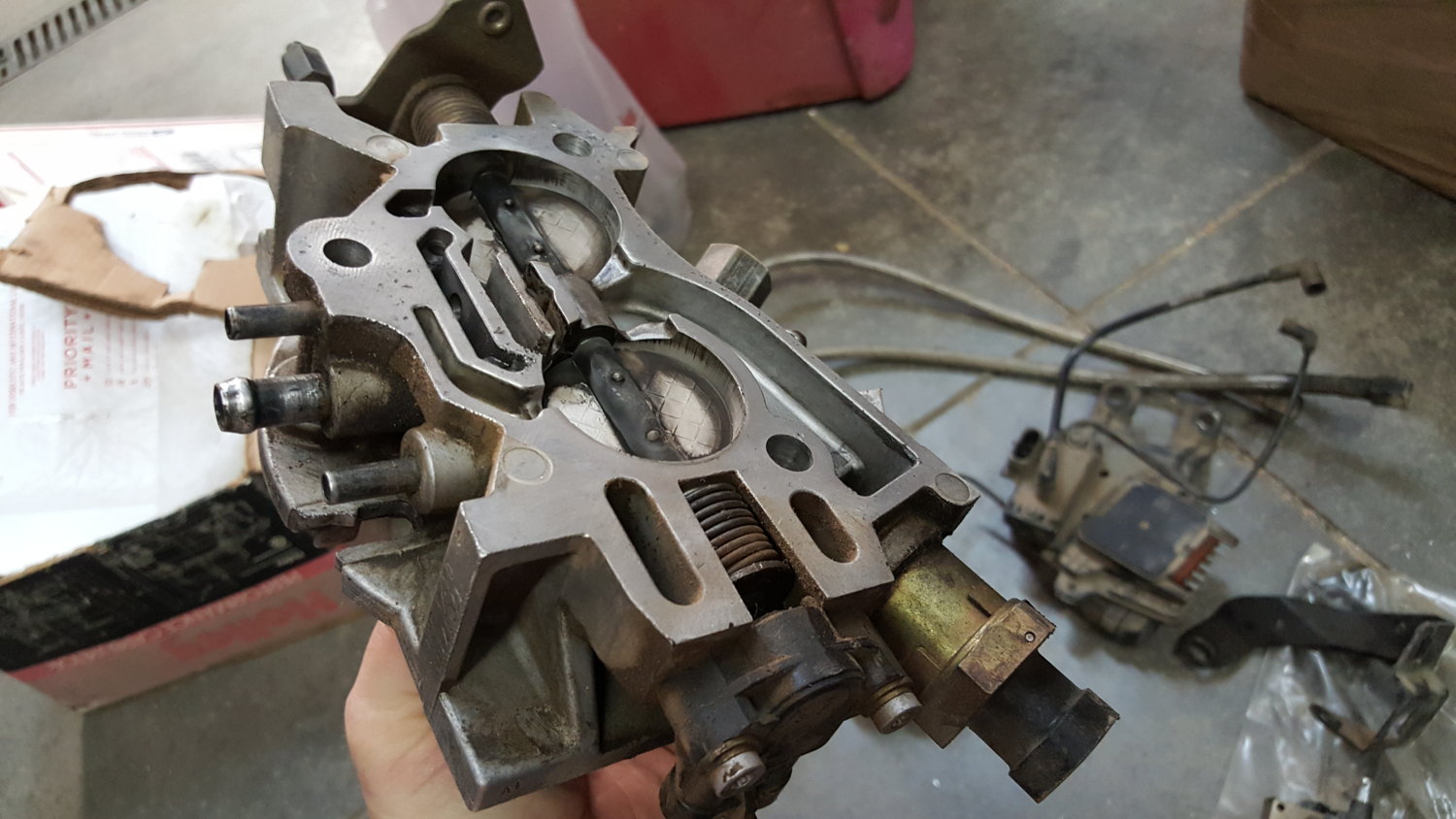 350 TBI throttle body