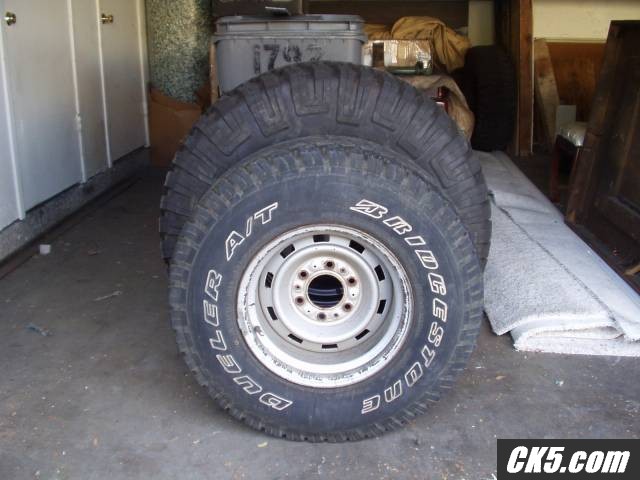 37X31