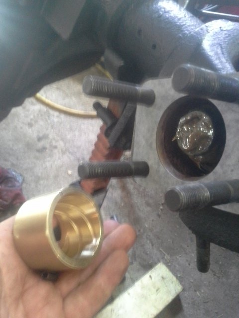 85GMCJD bronze upper bushings