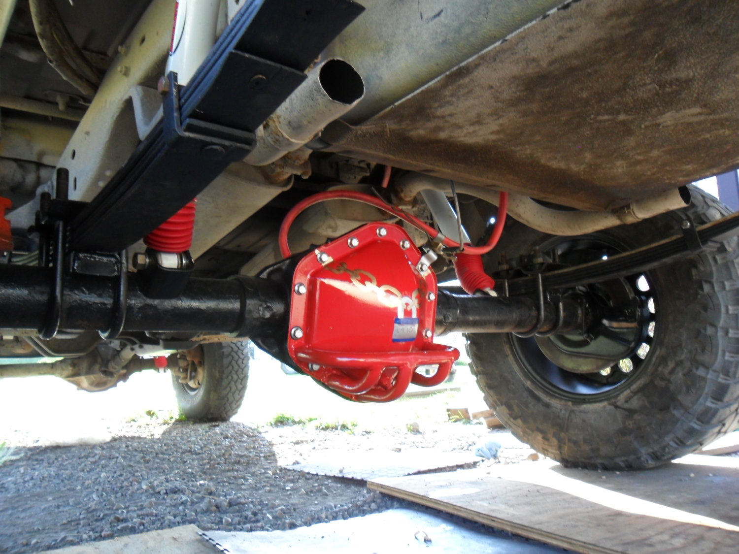 85GMCJD rear diff cover