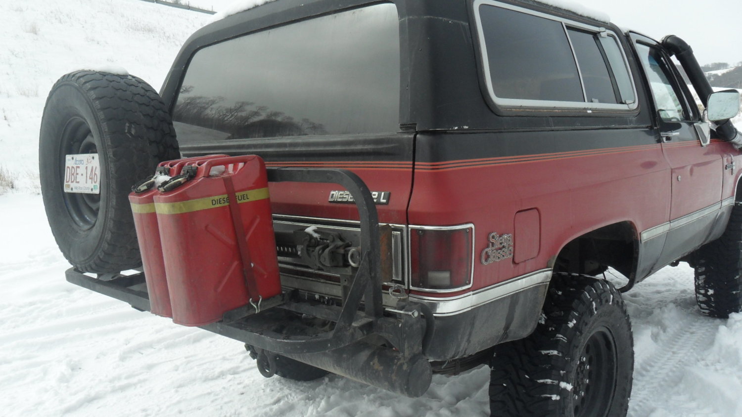 85GMCJD Tire carrier and air bumper
