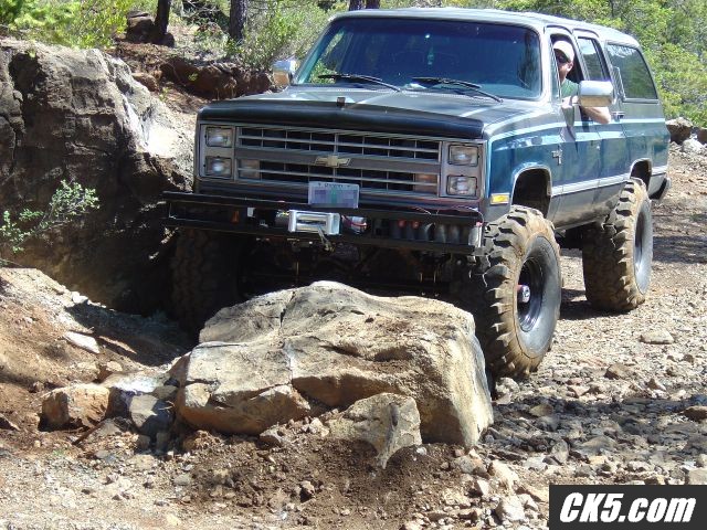 '87 Burb on 42's with 6"