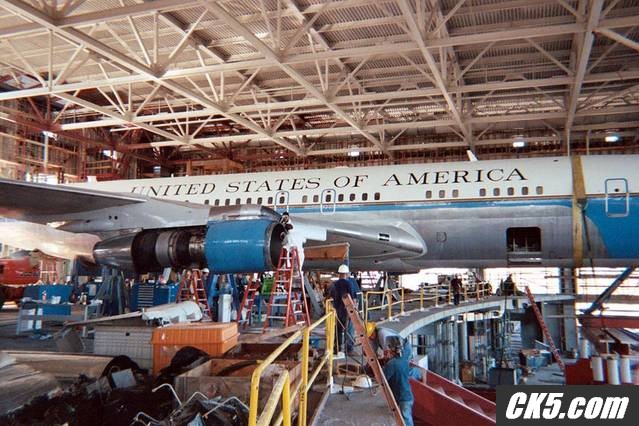 AirForce1-strbrd_1_