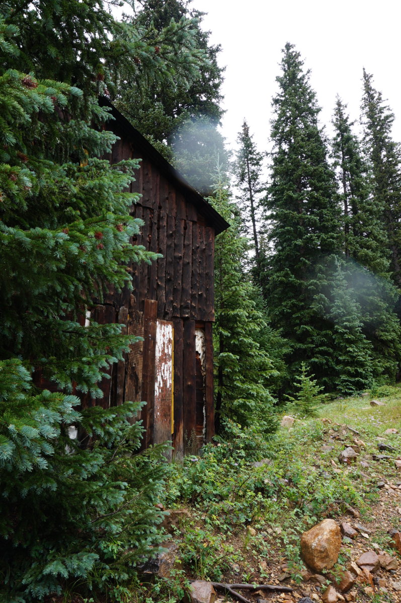 Apex ghost town structure
