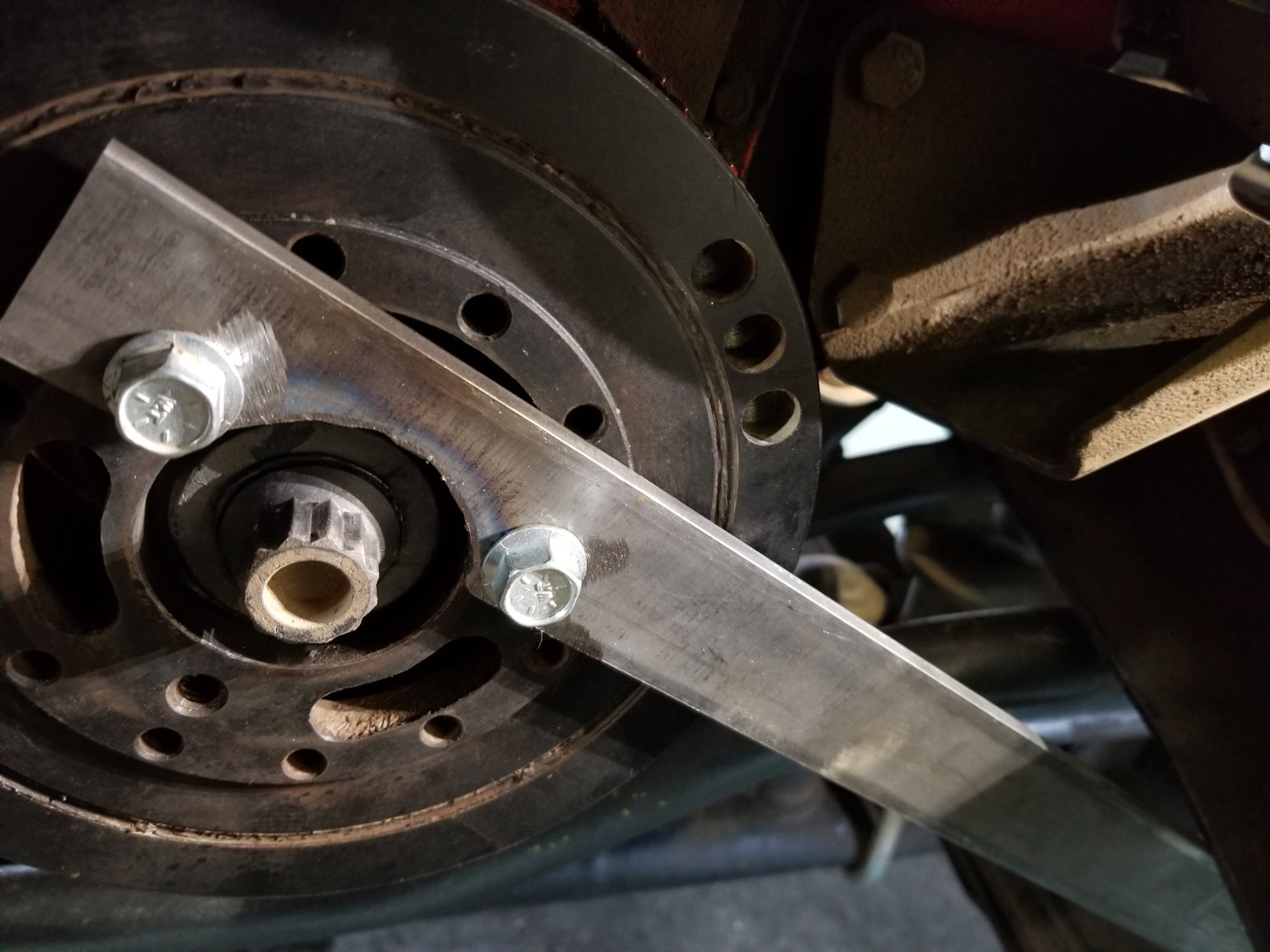 Balancer Holder Tool at work