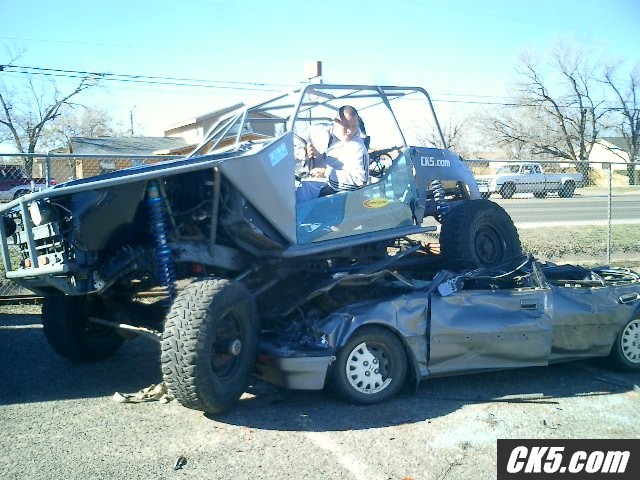 Blazer_and_Juan_on_car1