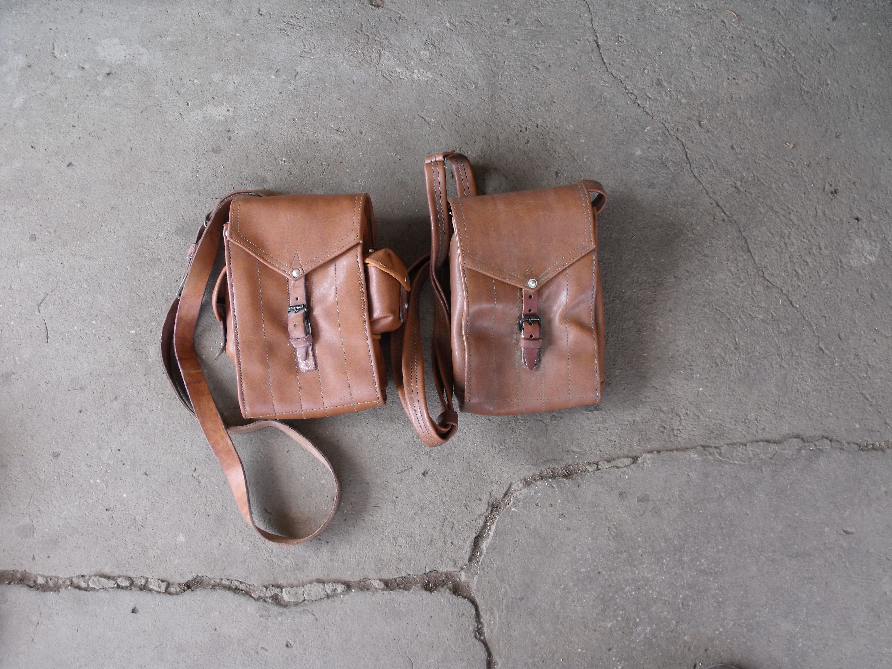 Brown 5 Cell with Vinyl Strap.JPG