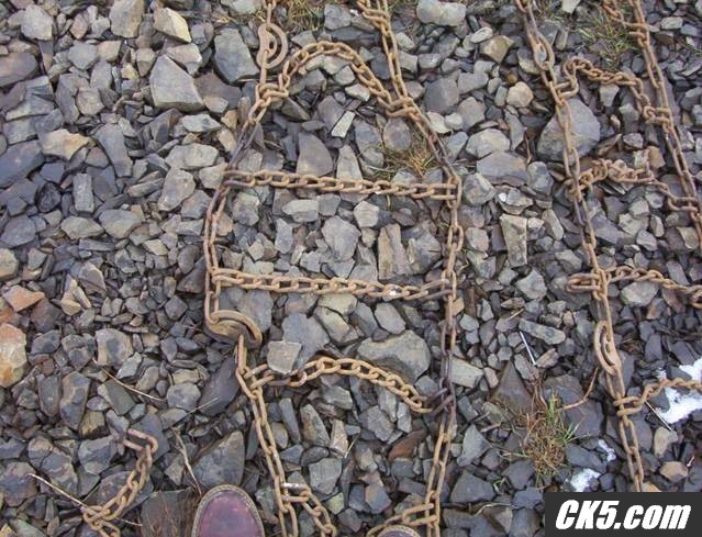 chains1