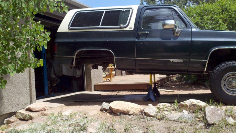 dangling without the rear jacks
