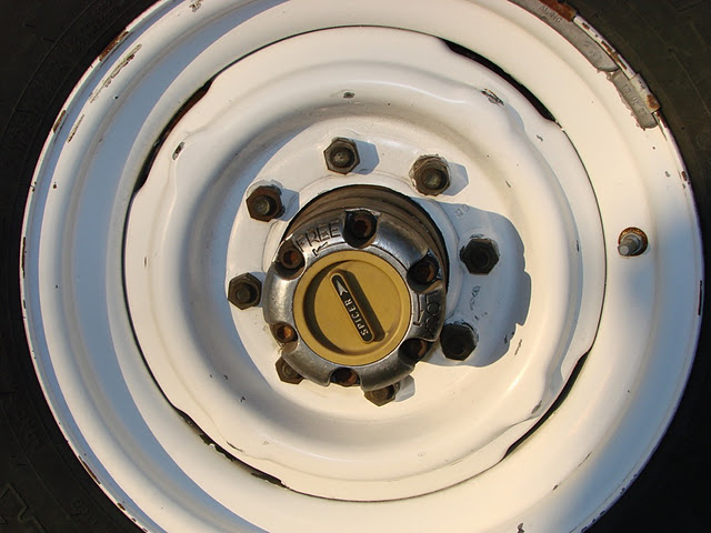 External design locking hub, 3/4 ton Dana 44, Spicer brand