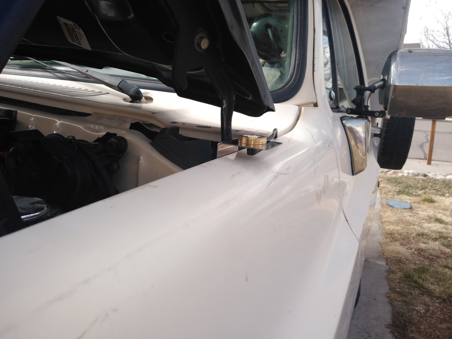 Fender mount