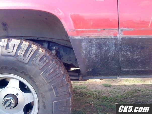 Front_fender_trim_1