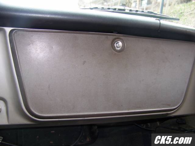 glove_box