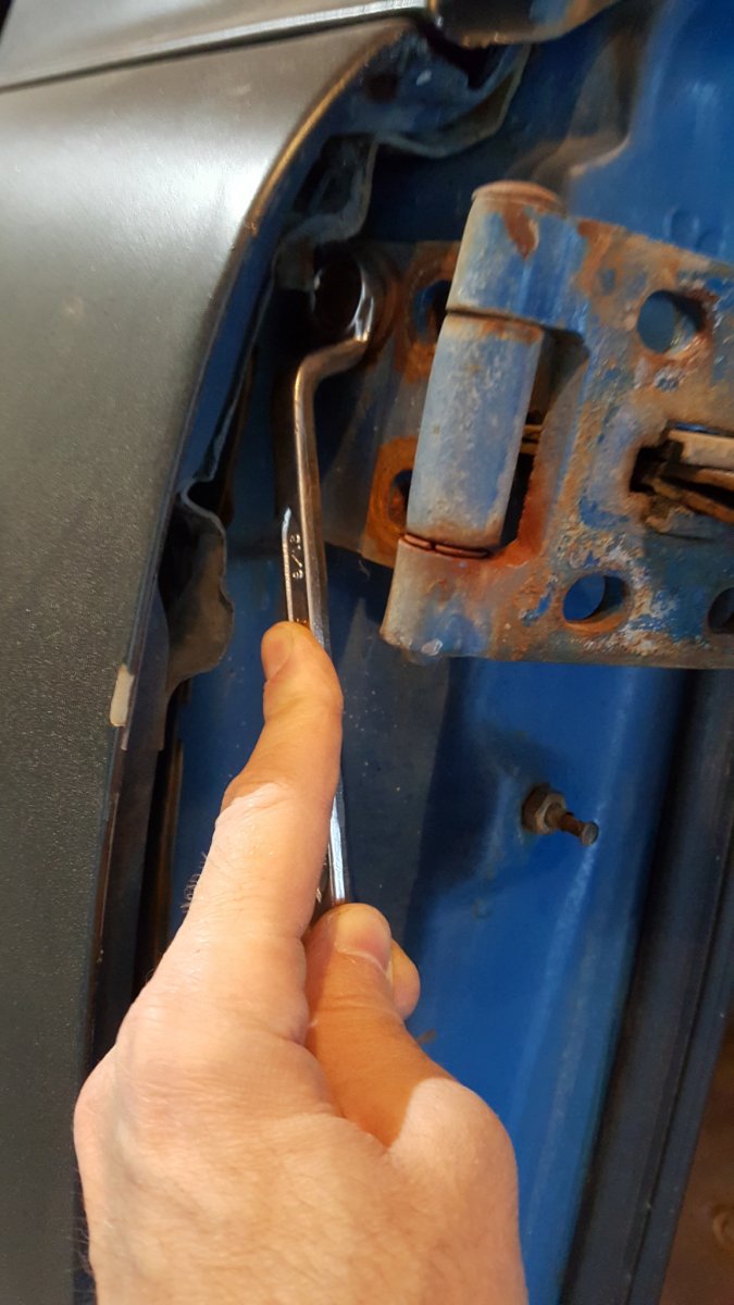 hinge removal 1