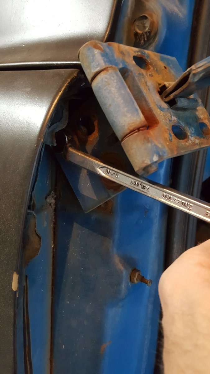 hinge removal 2
