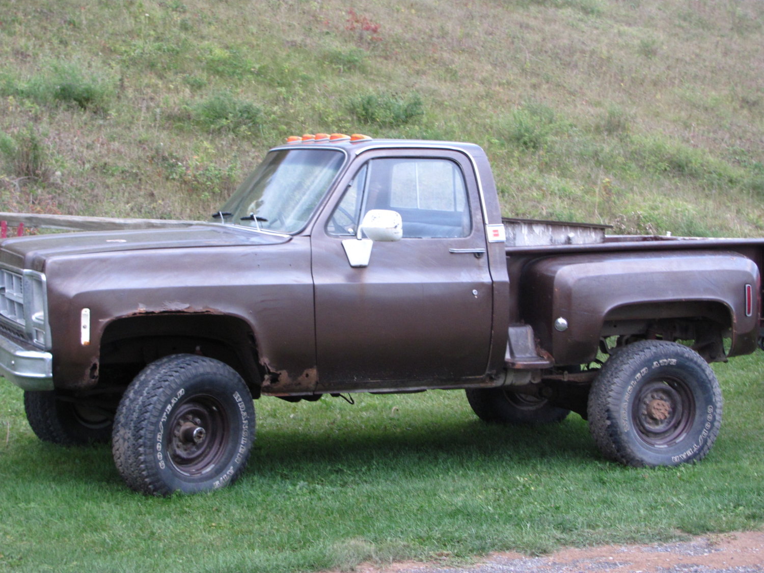 How I got the 454 short box from my cousin. $1800, had a lift and 3/4 tons, sm465 and 205.