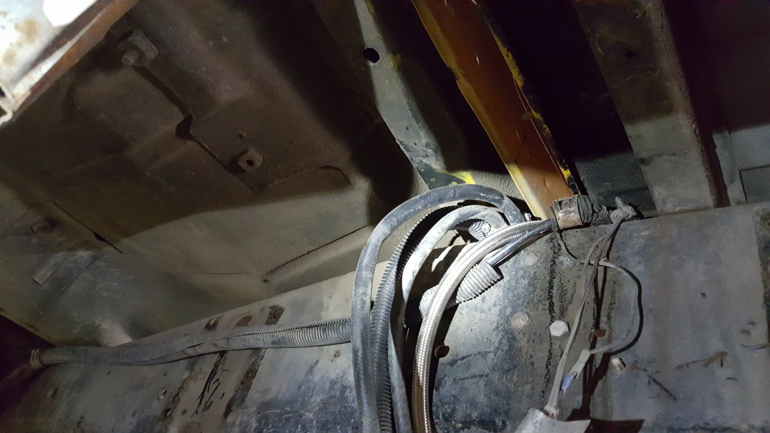 left tank lines