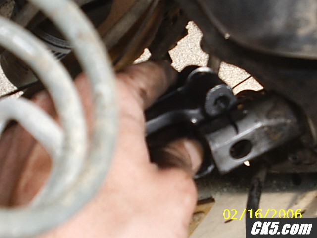 marking steering column for groove