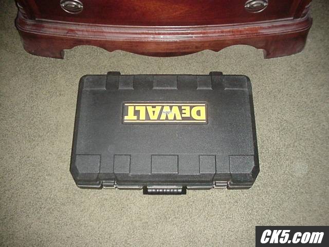 MVC-008S