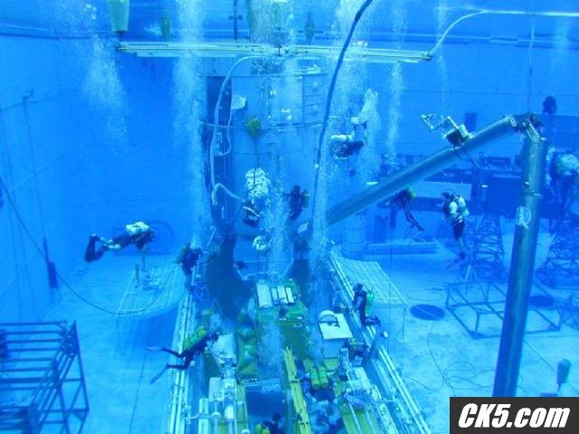 NASA_Divers