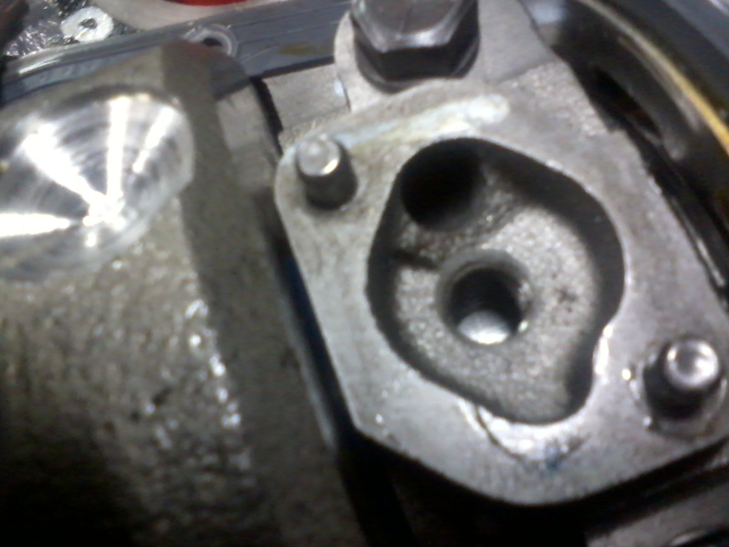 Oil pump passage mismatch on main cap