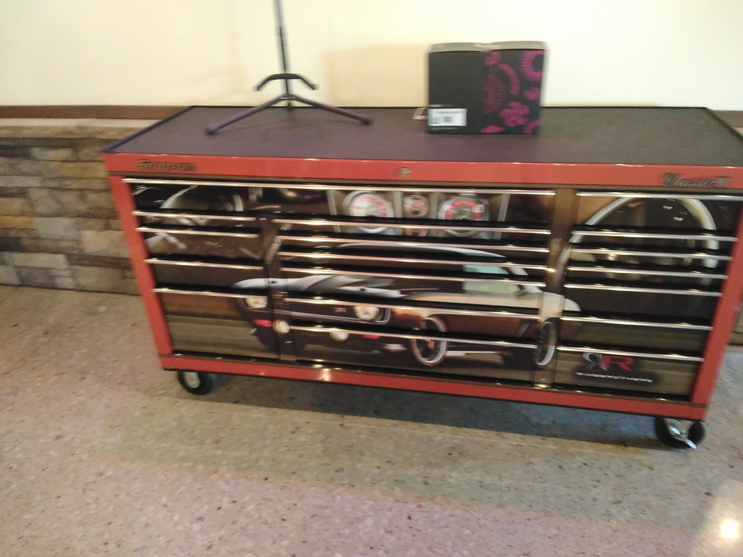 Razor snapon box