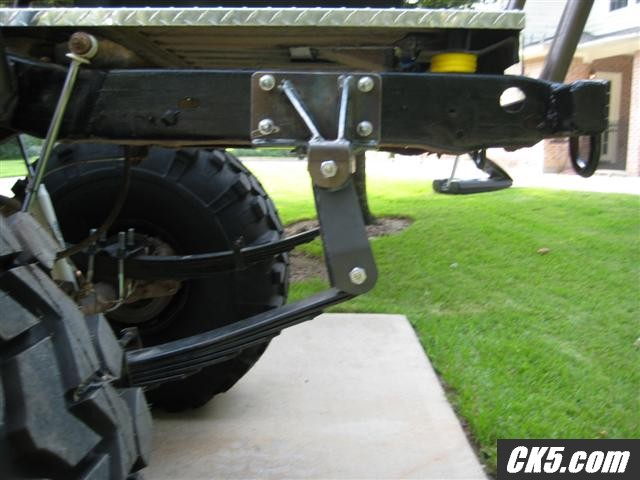 rear_spring_hanger_001_Small_