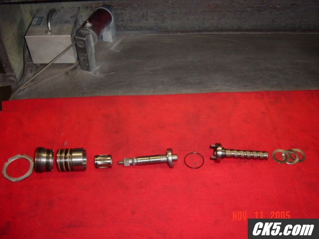 Rebuiling steering gear box