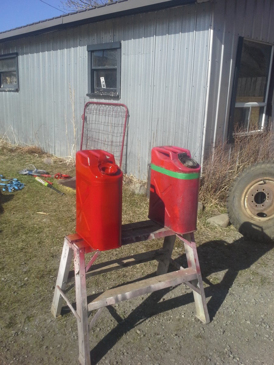 repainted the jerry cans while I had them off