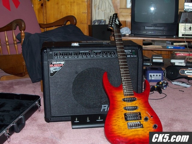 s_New_Amp_with_Guitar_2005