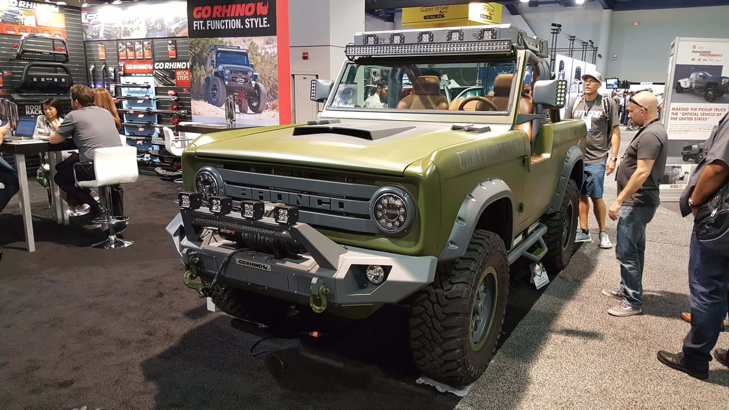 Sema2017-112