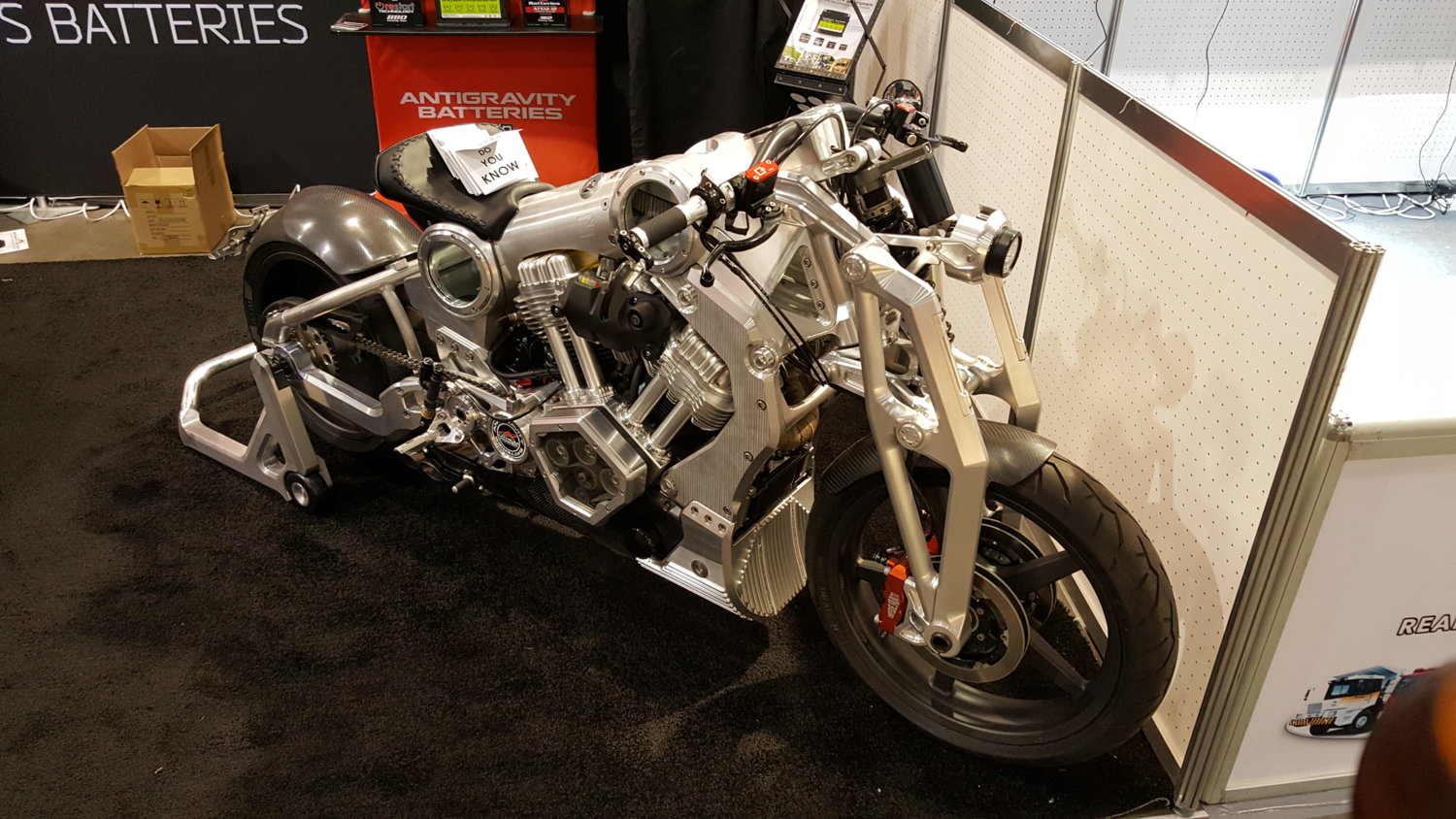 Sema2017-113