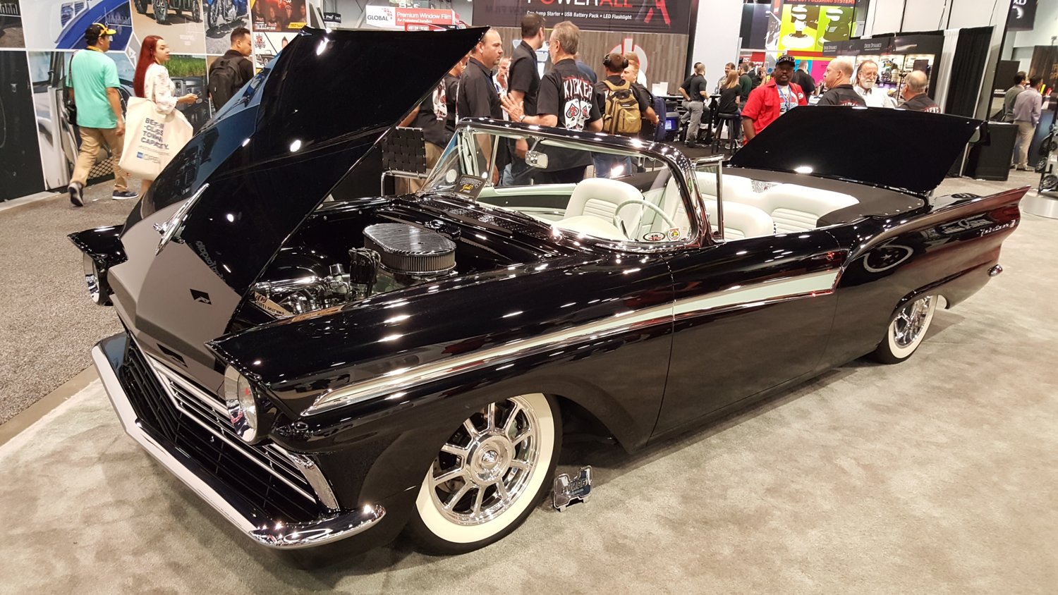 Sema2017-115