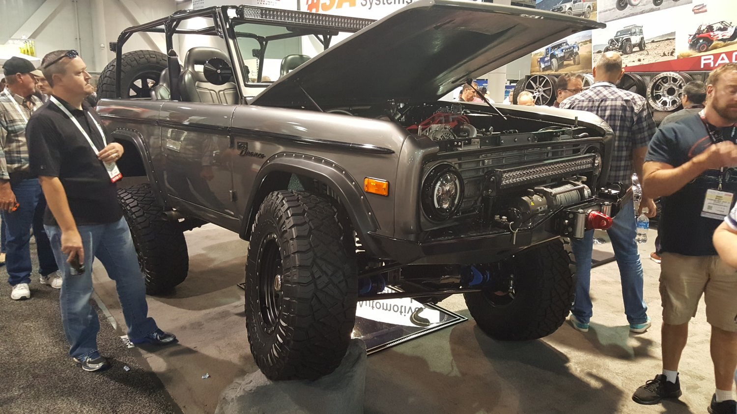 Sema2017-73