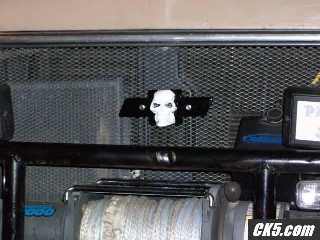 SKULL_CHEVY_EMBLEM