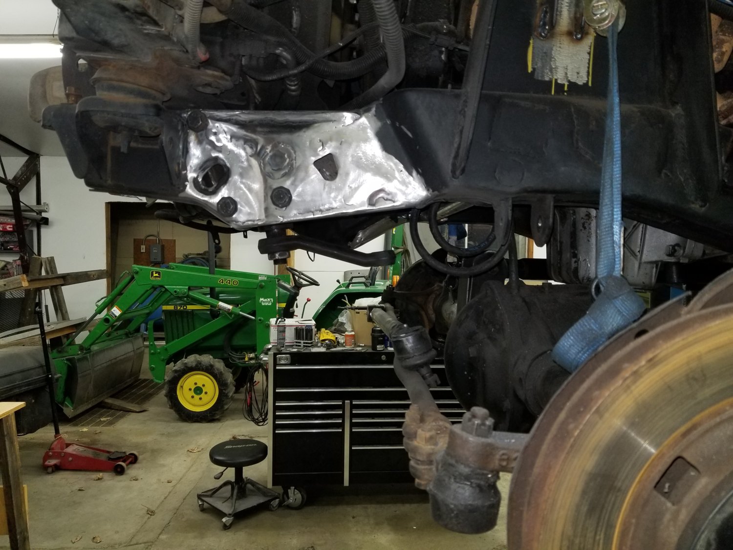 Steering box forward 4"