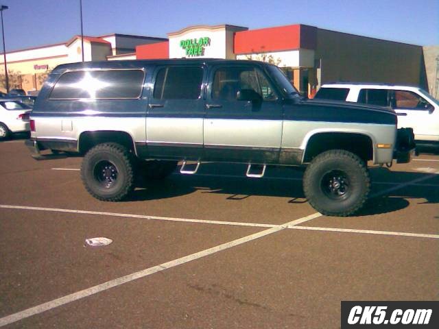 suburban_on_35_s