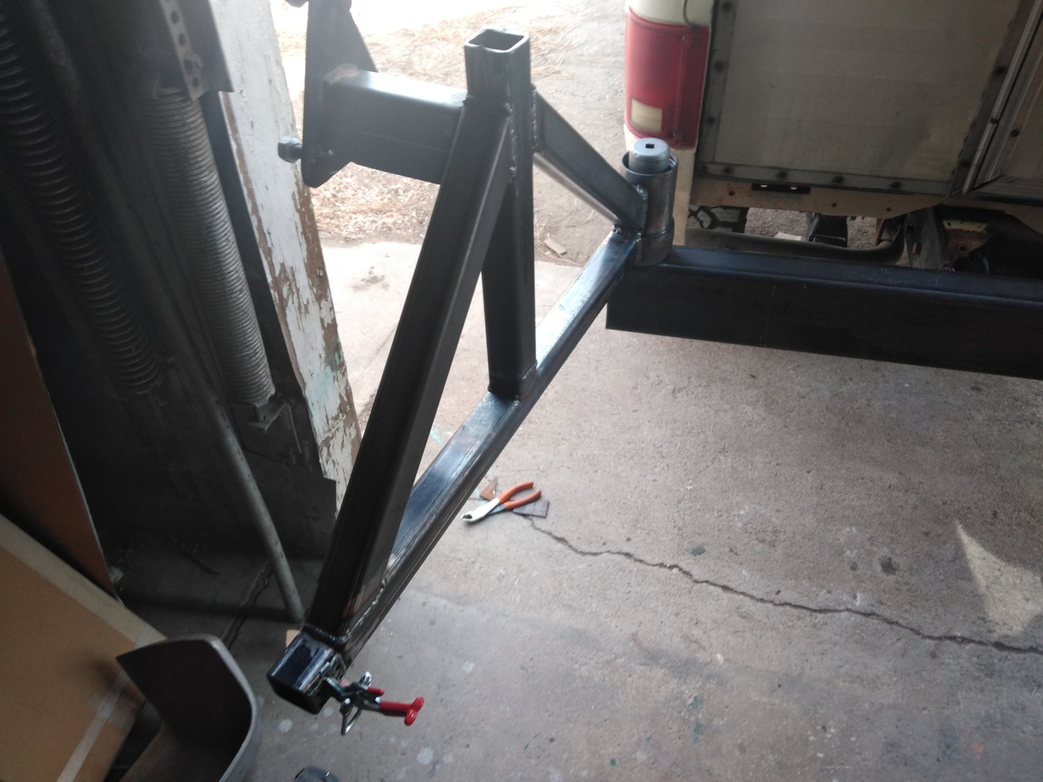 Swing arm