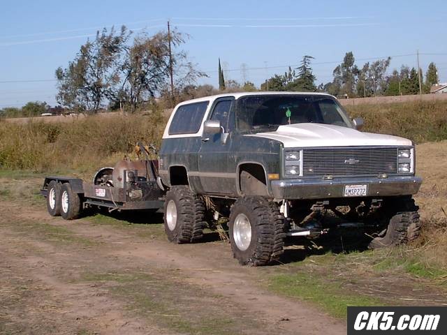 The blazer and little trailer.