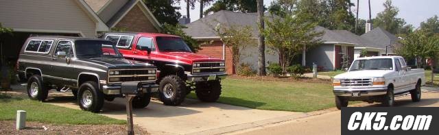 Three_Trucks_02