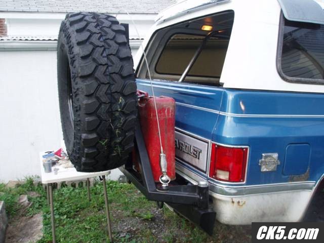 Tire carrier