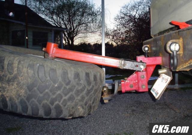 Tire_carrier_down_small