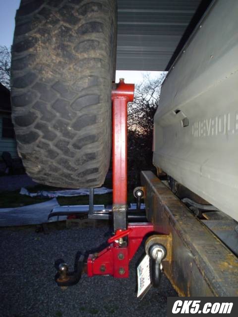 Tire_carrier_up_small