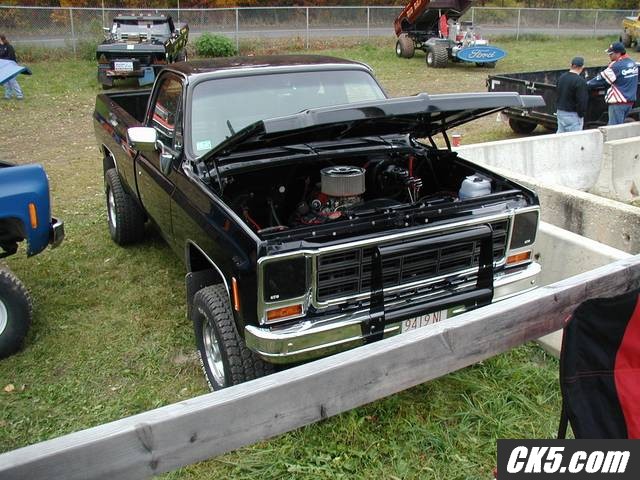 Truck_with_hood_up