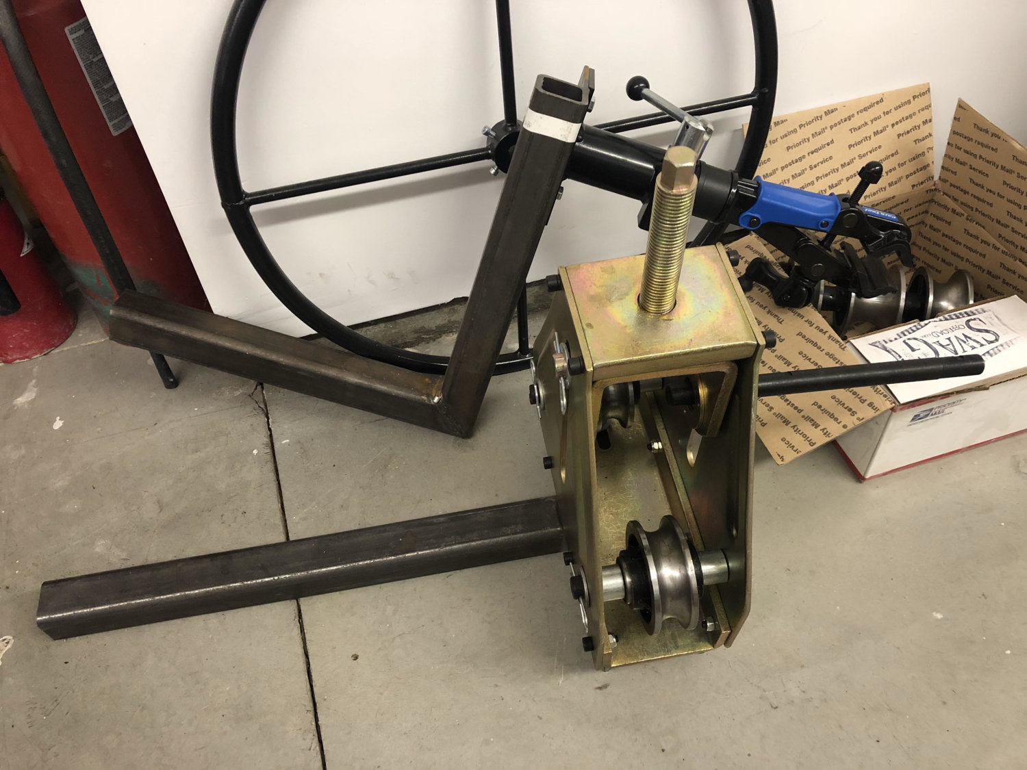 vise/receiver