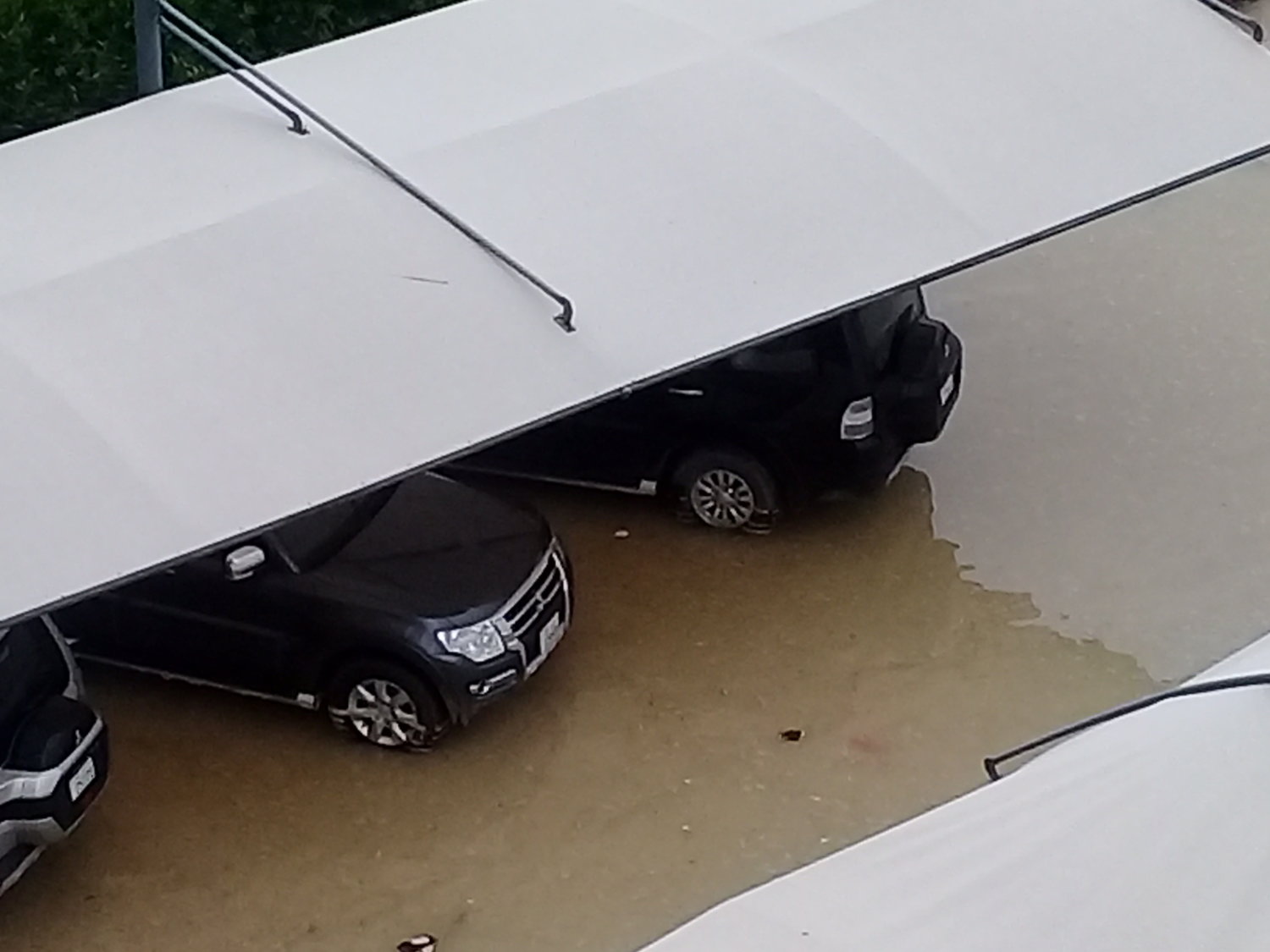 water marks on the pajero