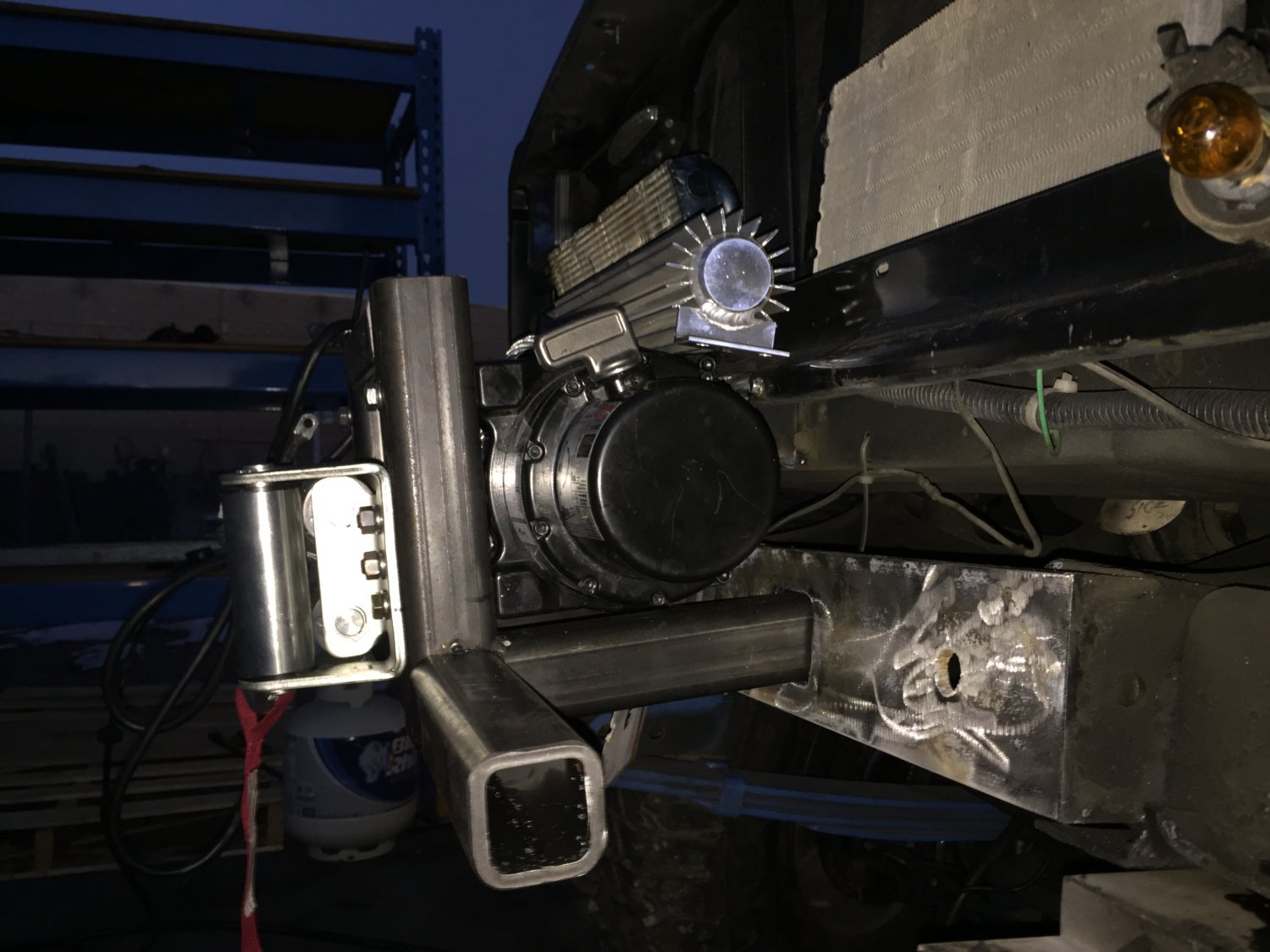 Winch mount