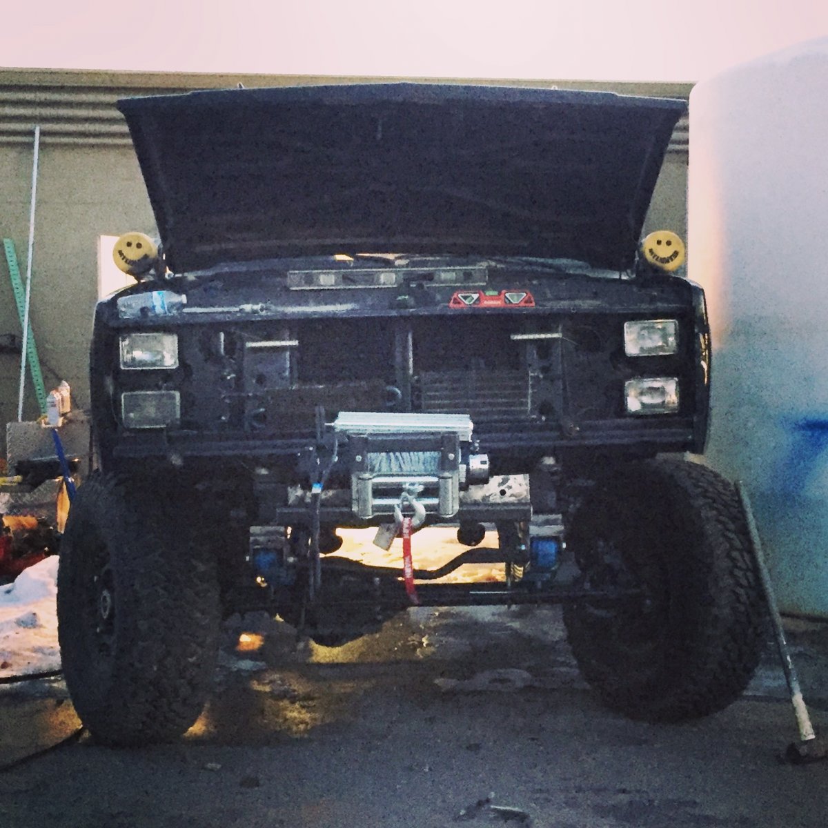 Winch mount